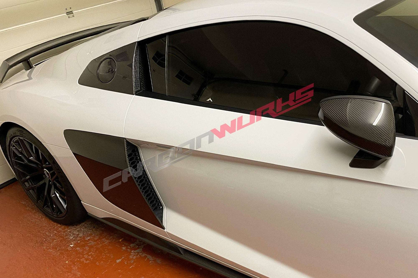 FUEL CAP CARBON FIBER / FITS AUDI R8 4S COUPE