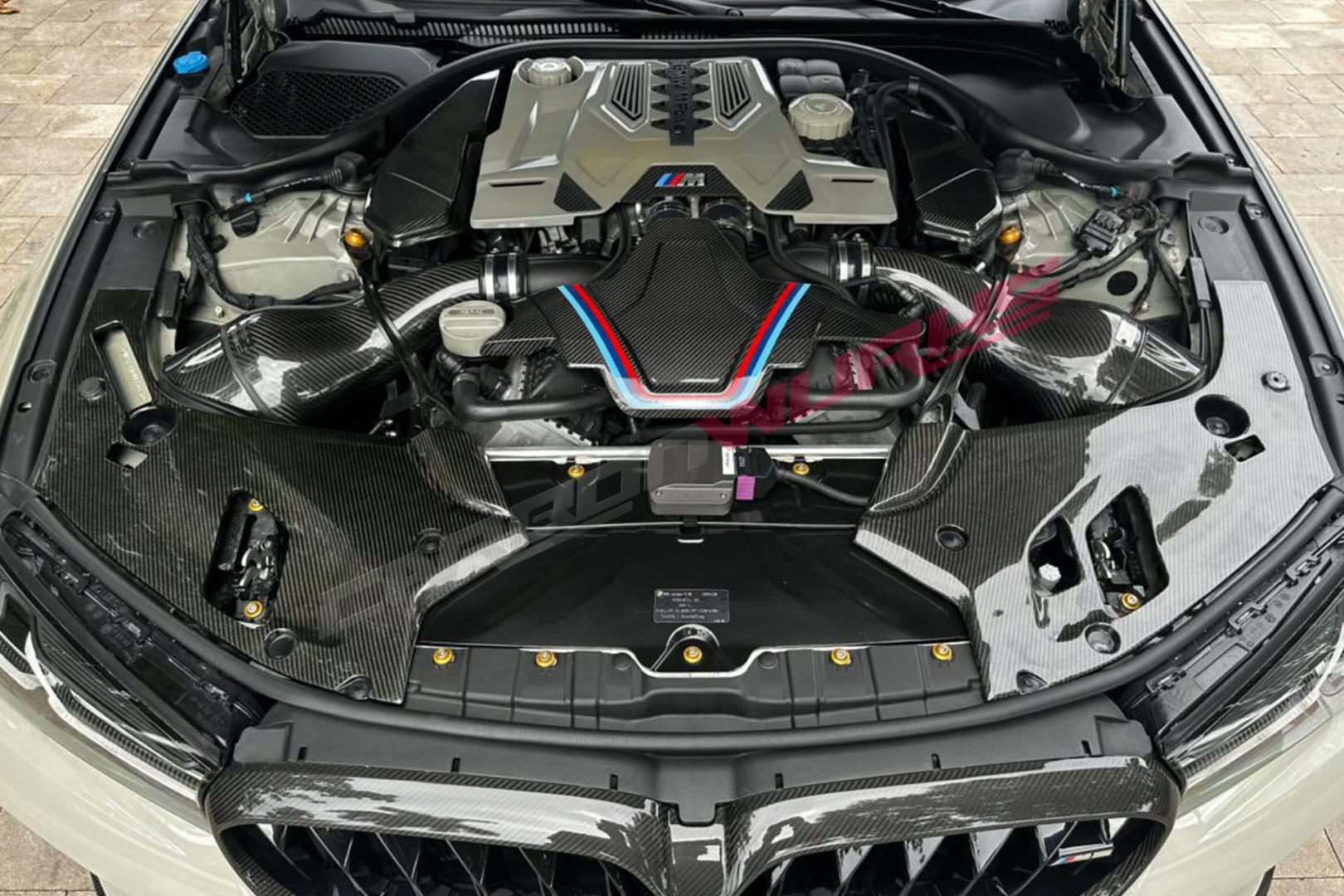 BMW M5 F90 & M8 BILLET ENGINE DRESS-UP KIT