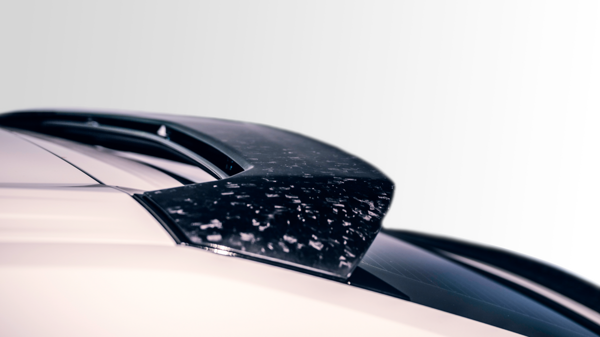 Urus Carbon Fiber Roof Spoiler