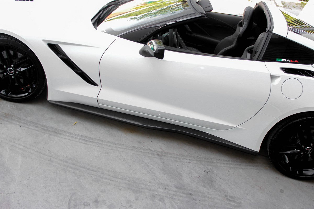 CSC Z06-style fiberglass side skirts for Corvette C7
