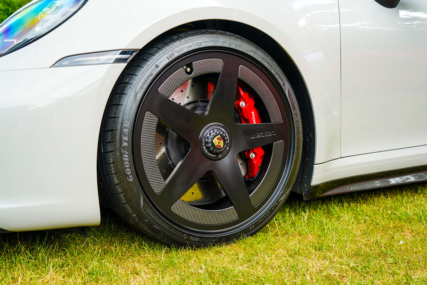 Dissident Automotive Porsche 911 (992) Carbon Fibre Front & Rear Wheel Shrouds For The DD1