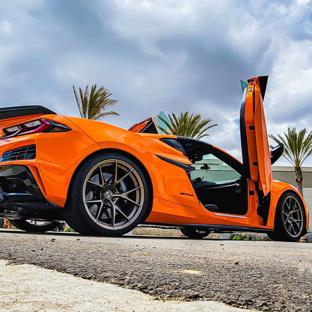2023-2025 C8 Z06 Vertical Doors Inc Kit | & Install Options