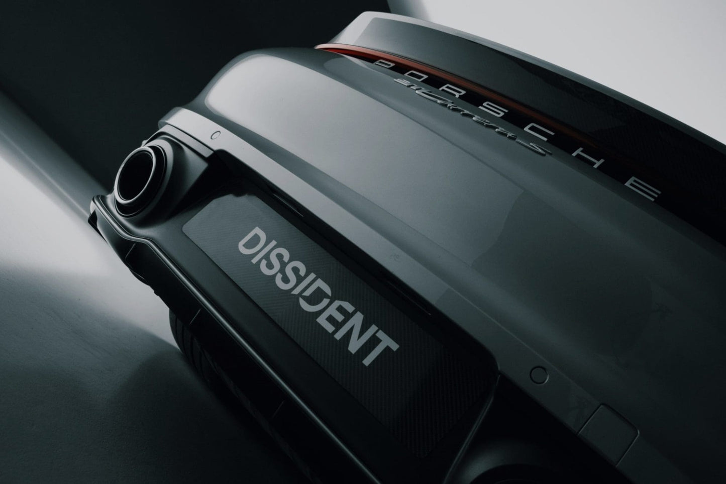 Dissident_Porsche_Carrera_911_922_Launch_Edition_Carbon_Fibre_Diffuser_NWM1
