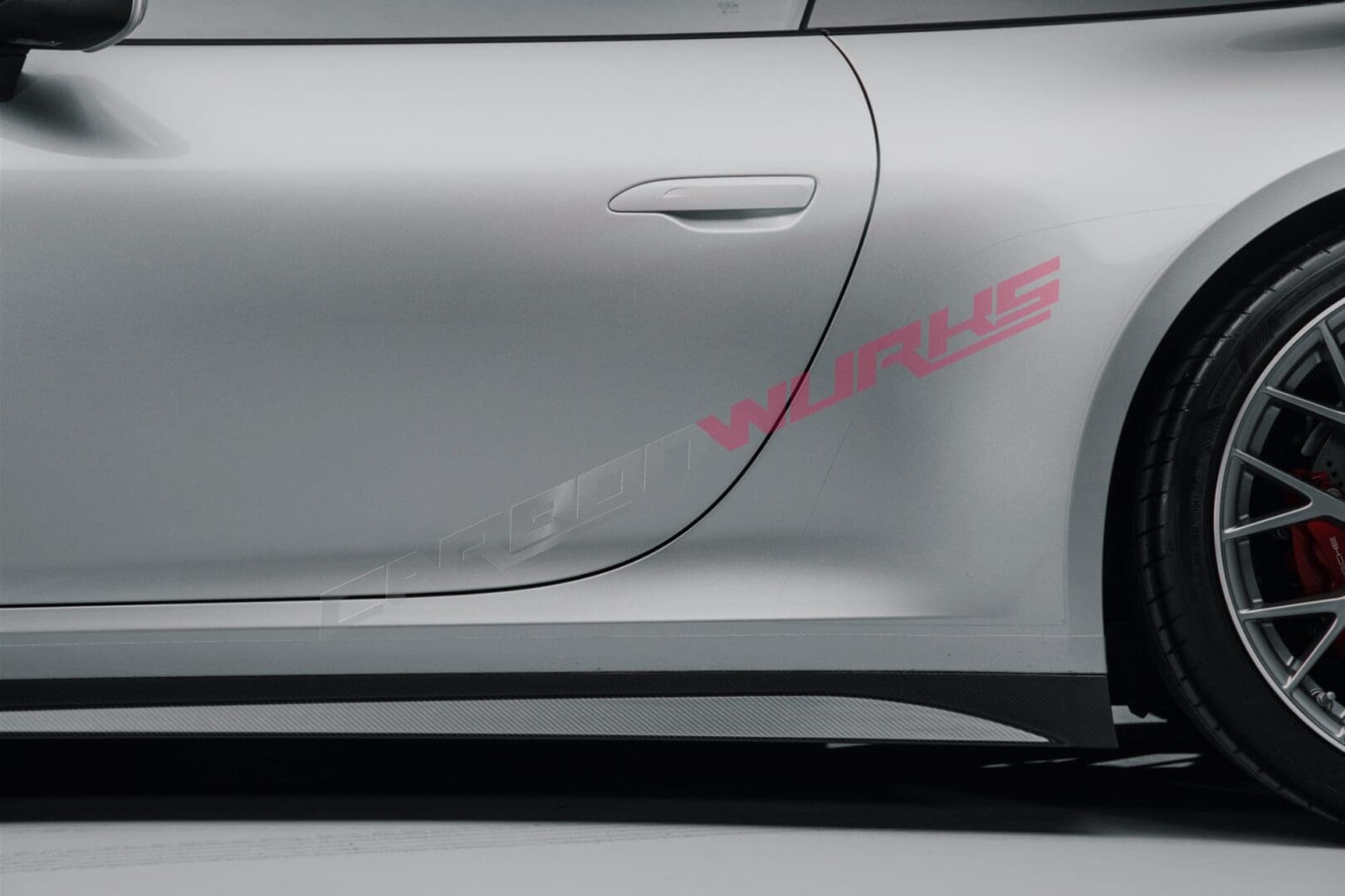 Dissident_Porsche_Carrera_911_922_Launch_Edition_Carbon_Fibre_Side_Skirts2