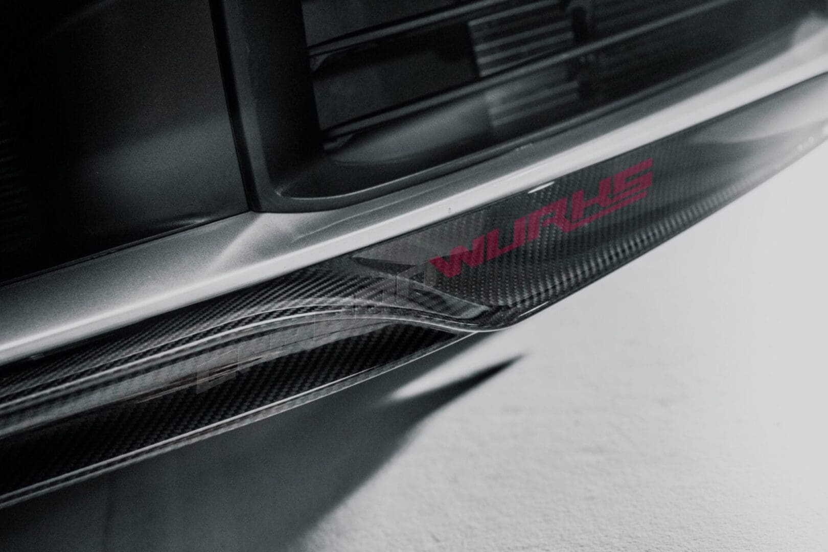Dissident_Porsche_Carrera_911_922_Launch_Edition_Carbon_Fibre_Splitter3