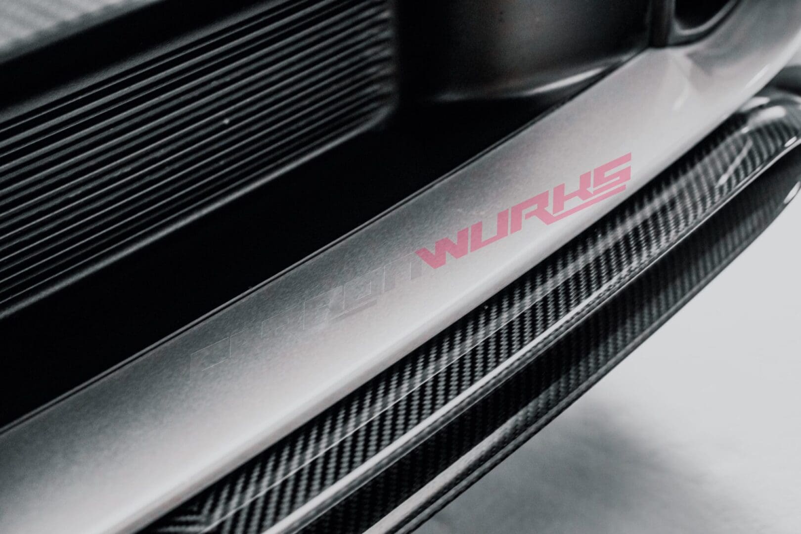Dissident_Porsche_Carrera_911_922_Launch_Edition_Carbon_Fibre_Splitter4