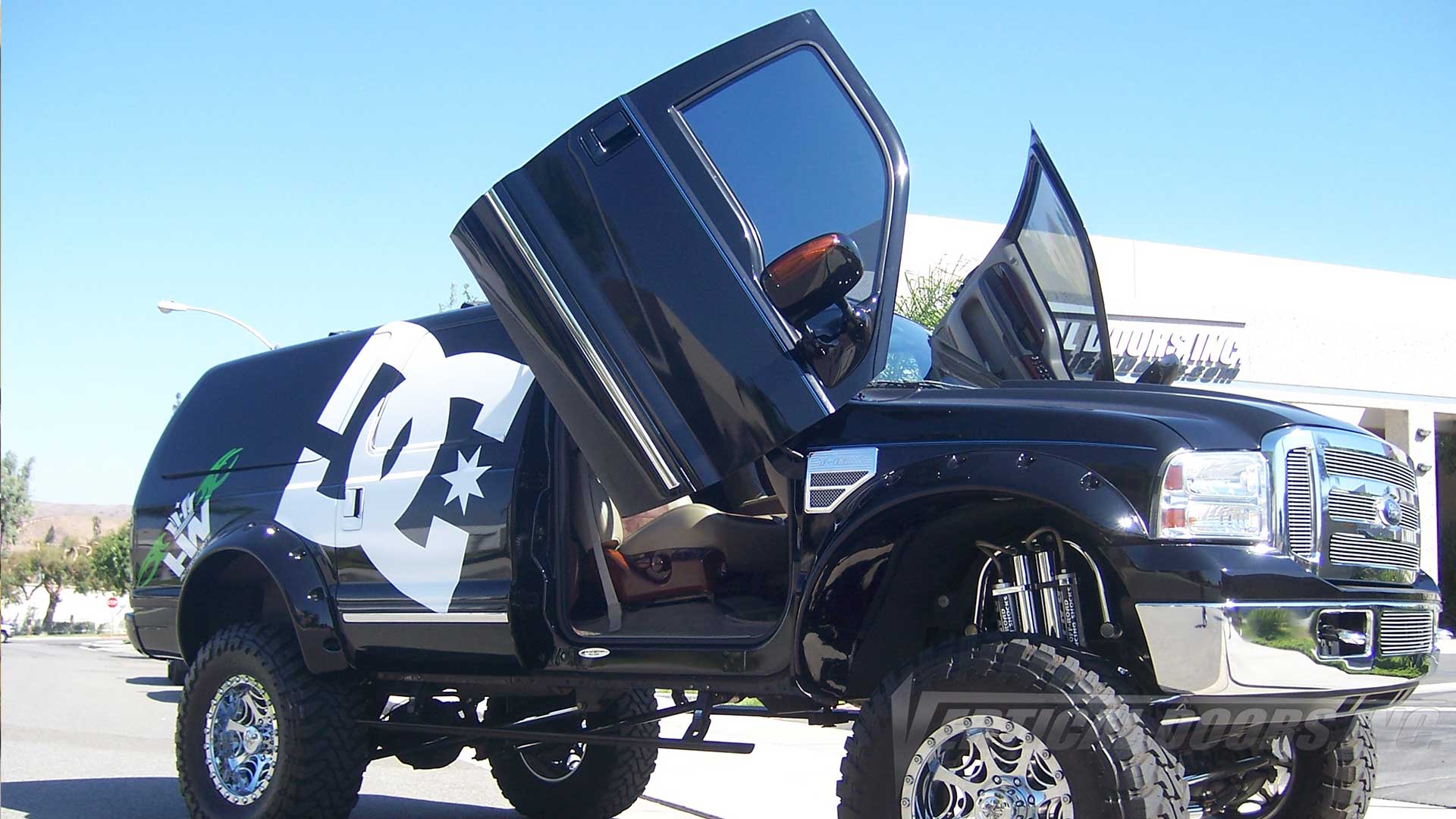 Make a Statement: Vertical Doors Kit for Ford Excursion 2000-2005 ...
