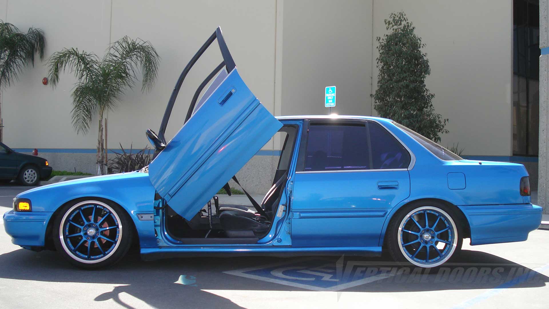 Enhance Your Honda Accord 1990-1993 Sedan with Vertical Doors Kit