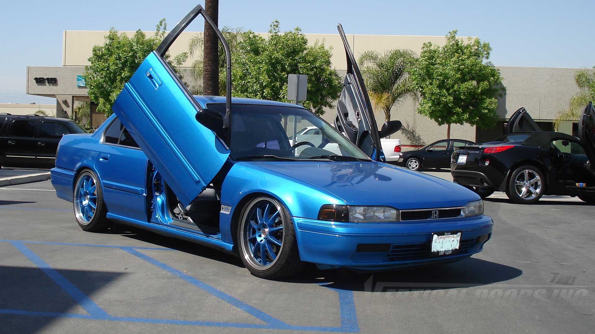 Enhance Your Honda Accord 1990-1993 Sedan with Vertical Doors Kit