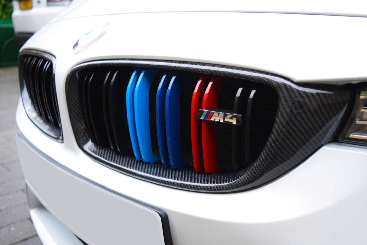 BMW M3 / M4 CARBON FIBRE KIDNEY GRILLES – M POWER COLOURS