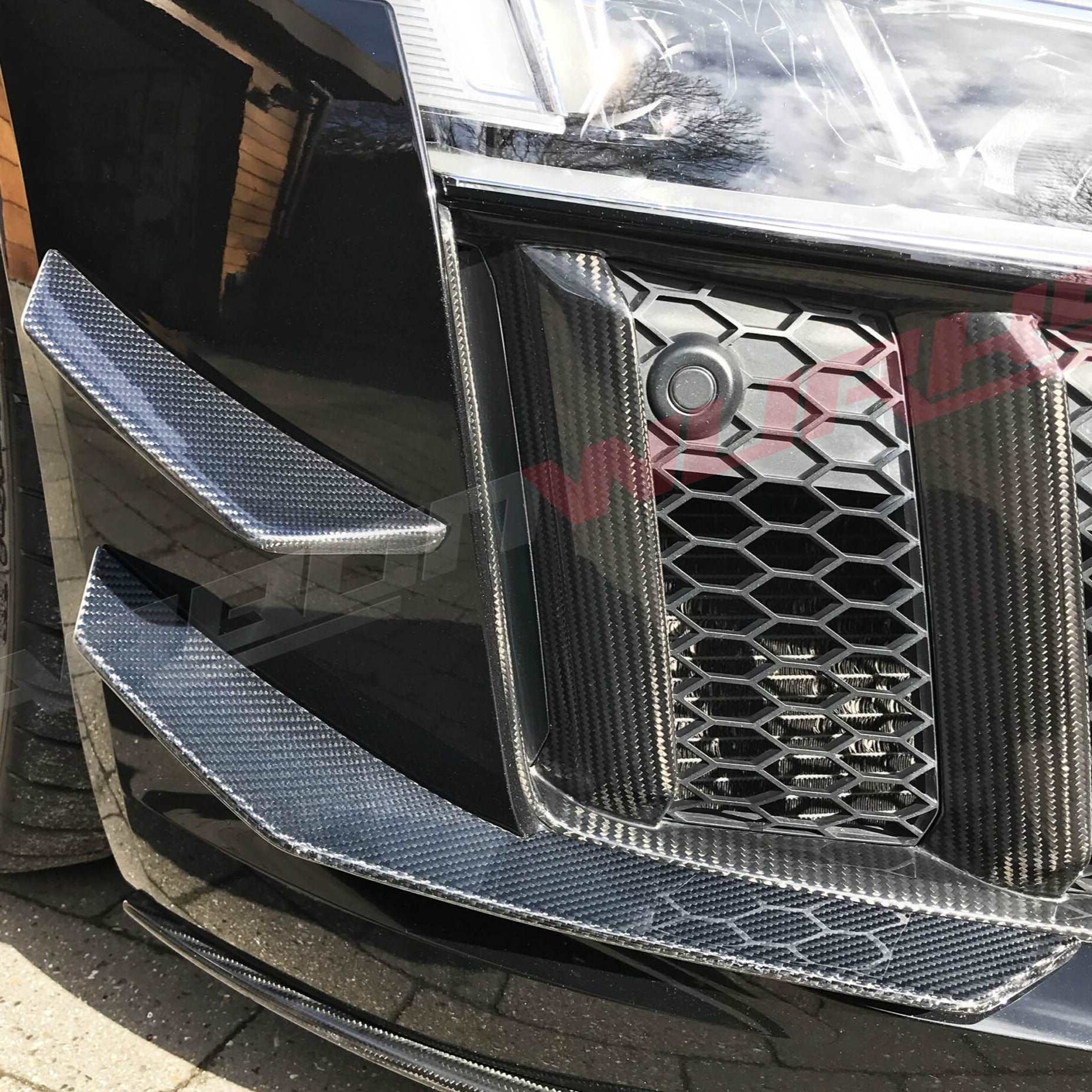 AUDI R8 CARBON FIBRE FRONT CANARDS