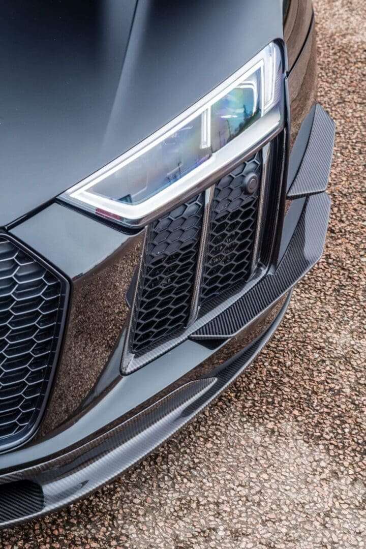 AUDI R8 CARBON FIBRE FRONT CANARDS