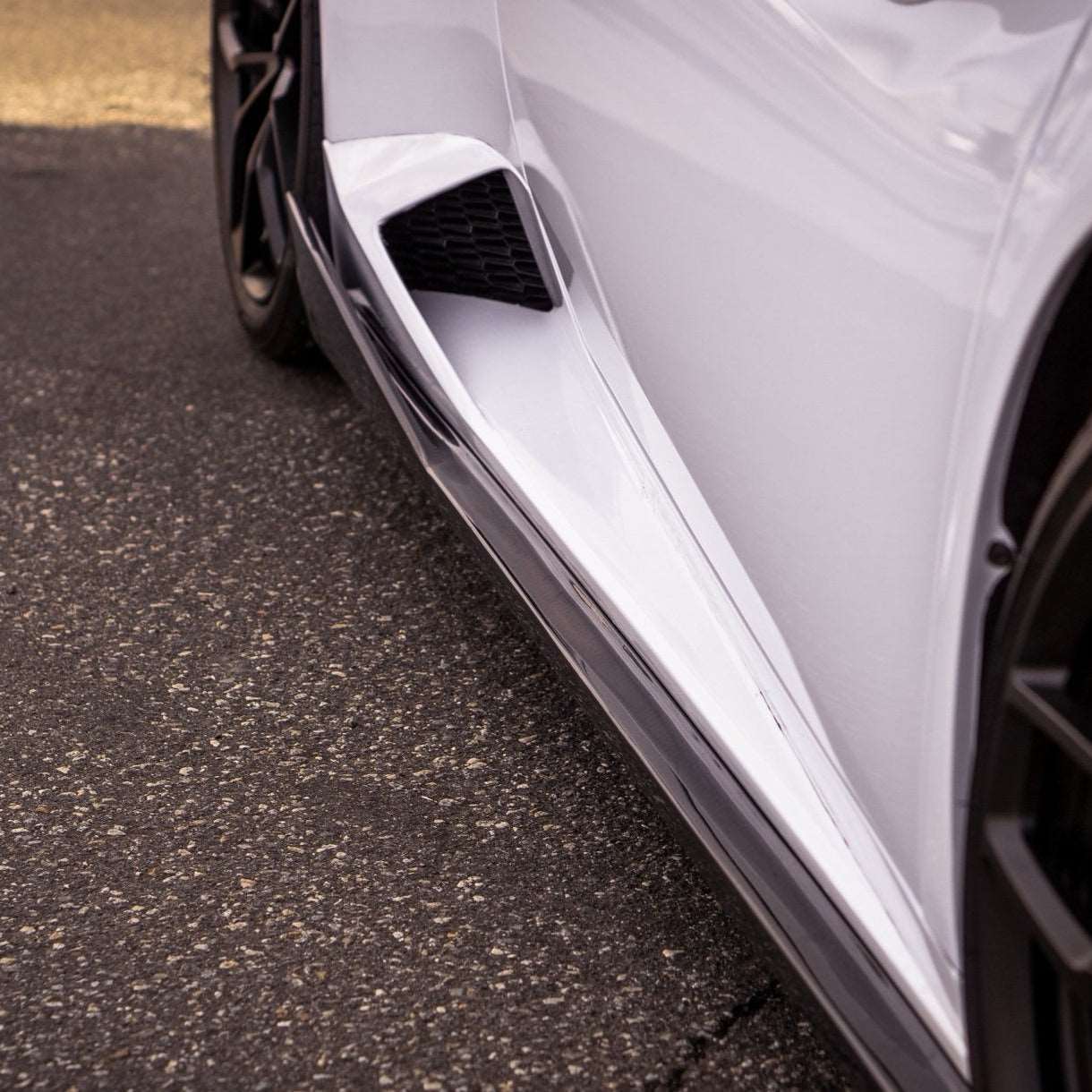 Autobunch® Huracan Side Skirts (2PC) / Carbon Fiber