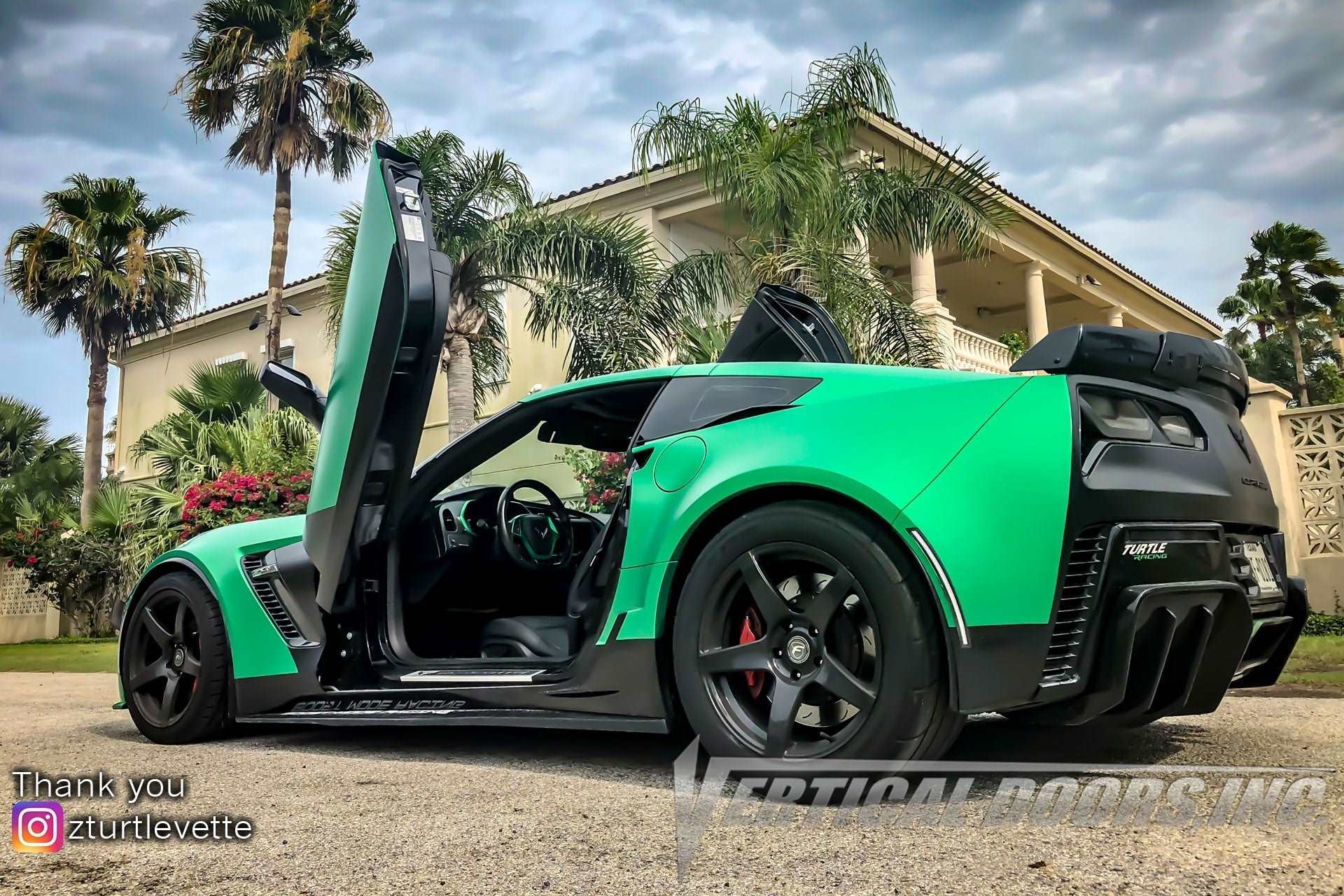 Vertical doors kit compatible Chevrolet Corvette C7 2014-2019 + At your Home Installation