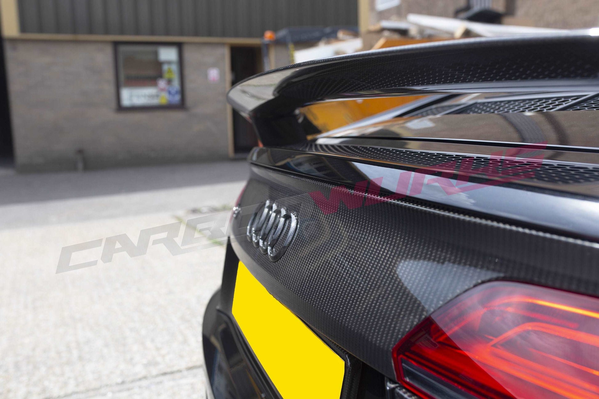 AUDI R8 COUPE CARBON FIBRE BOOT PANEL