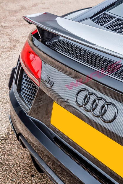 AUDI R8 COUPE CARBON FIBRE BOOT PANEL