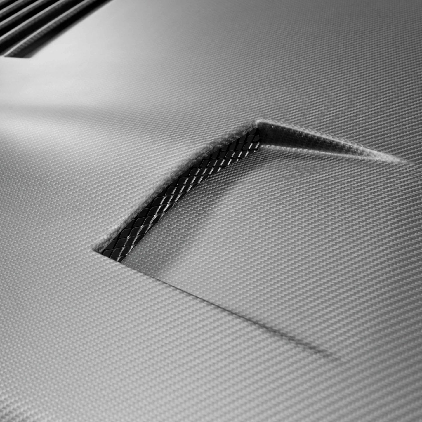 GT-Style Dry Carbon Hood For 2009-2016 Nissan GT-R