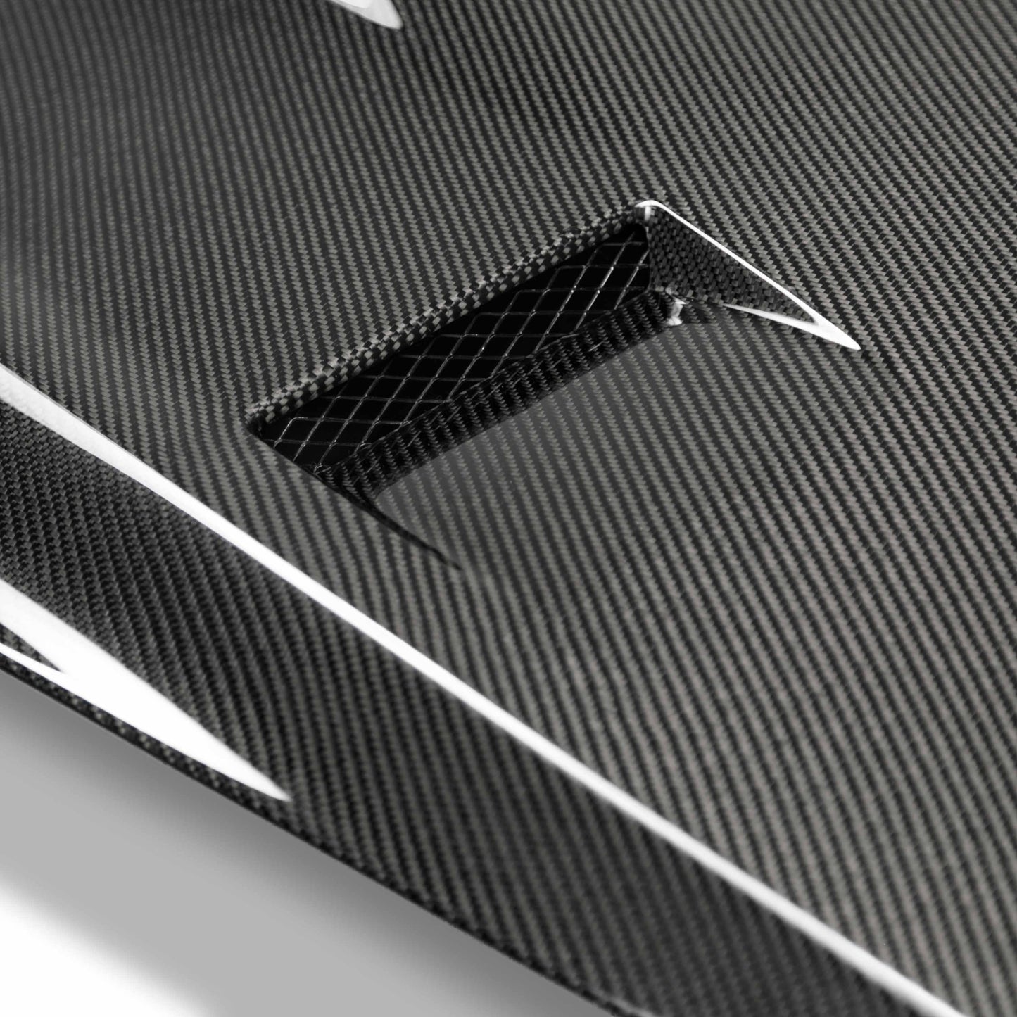 GTII-Style Carbon Fiber Hood For 2017-2024 Nissan GT-R