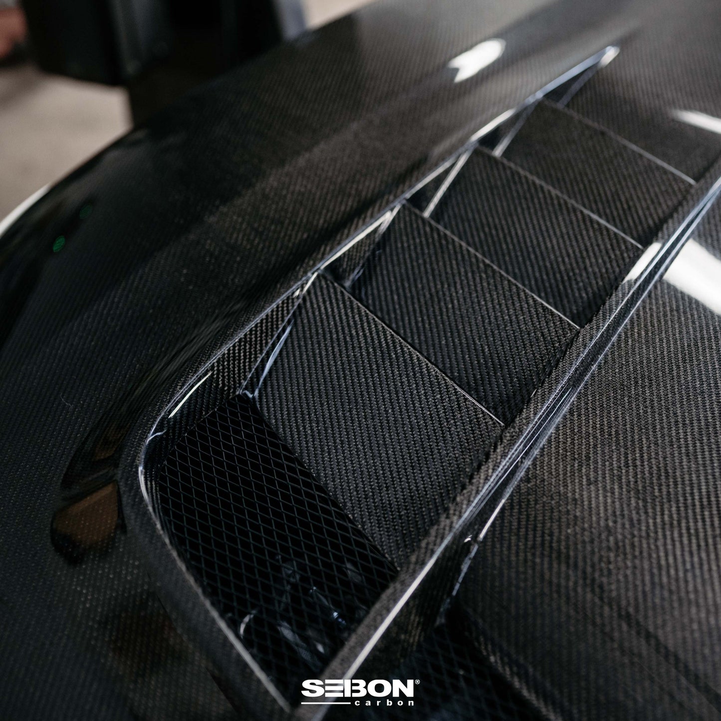 TV-Style Double Sided Carbon Fiber Hood For 2023-2024 Honda Civic Type R