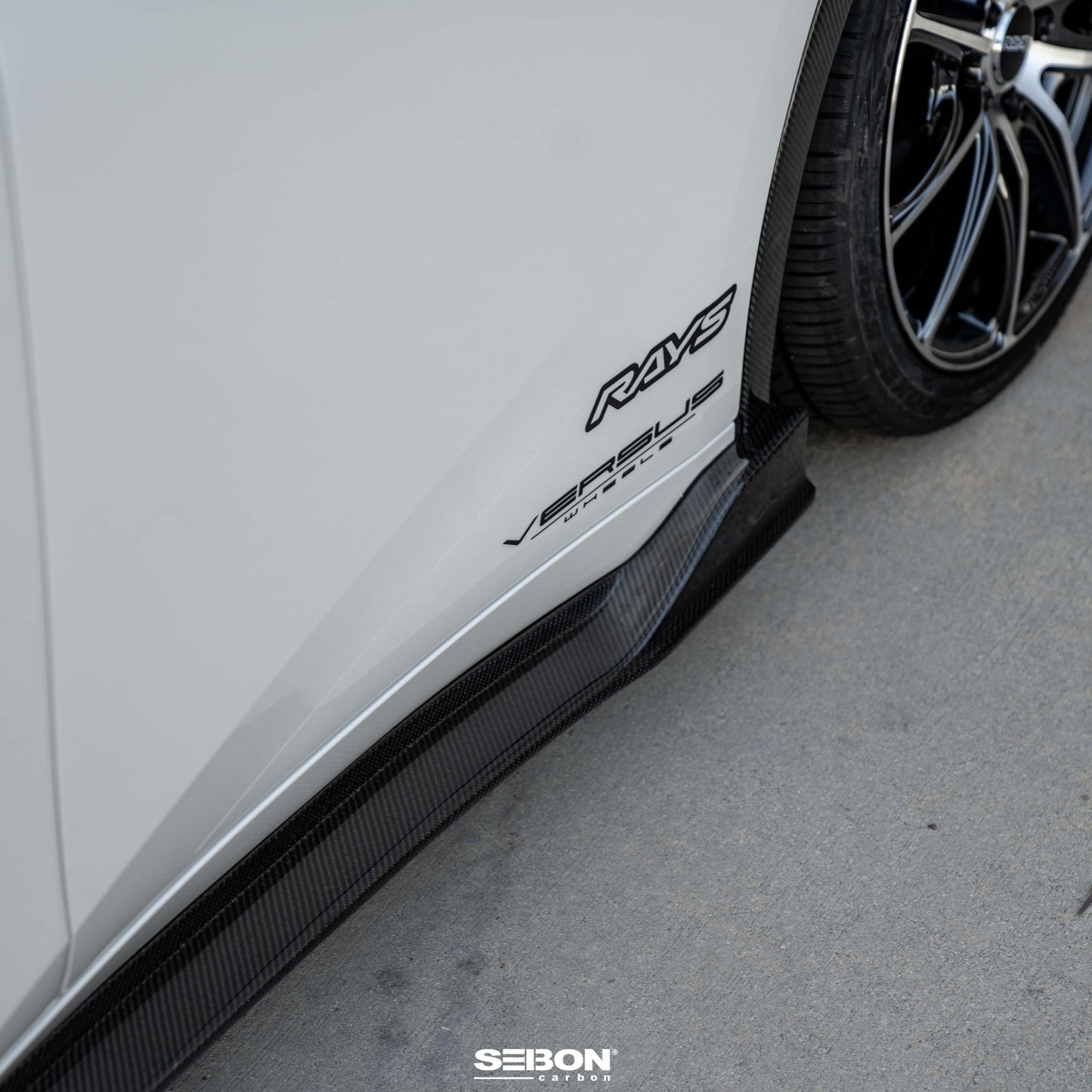 MB-Style Carbon Fiber Side Skirts For 2023-2025 Toyota Prius / Prius Prime