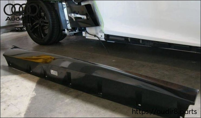 Audi R8 2007-2015 V10 Style Side Skirts (2PC)